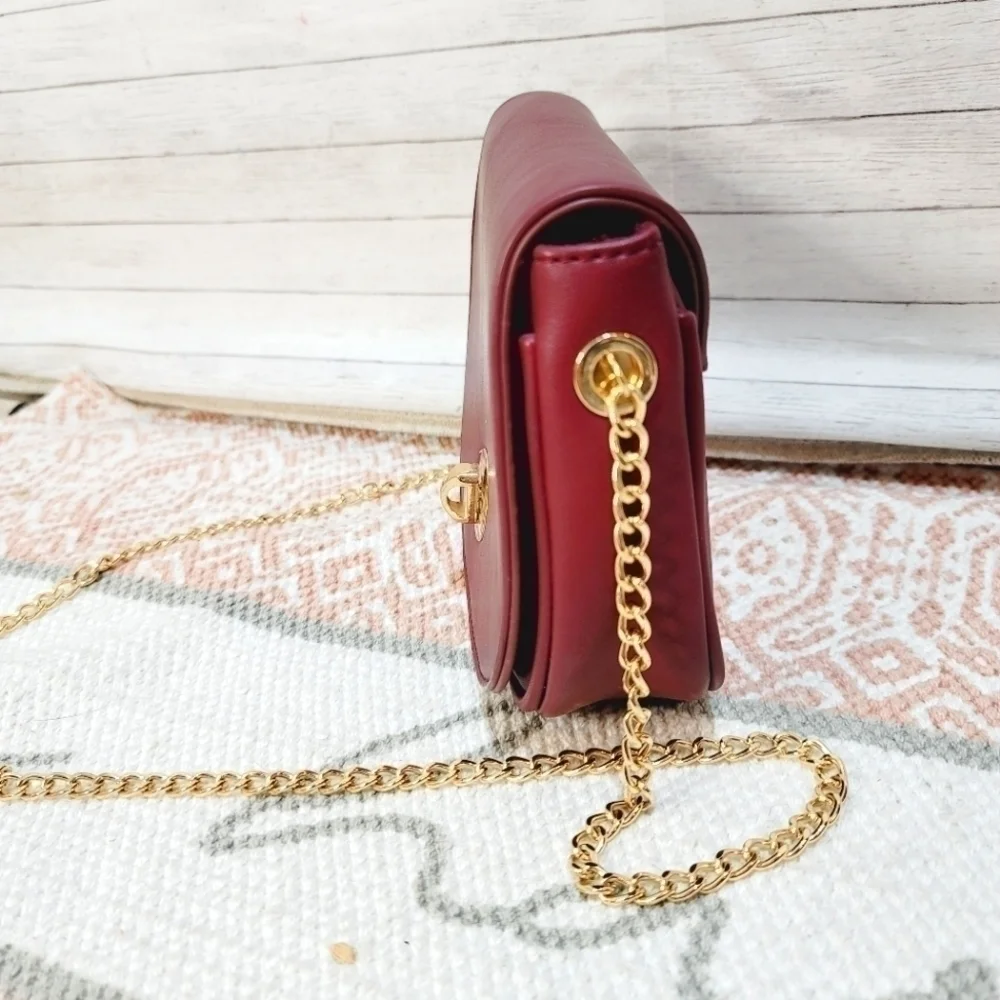 FOREVER 21 DEEP BURGUNDY SMALL CROSSBODY, W GOLD CHAIN STRAP